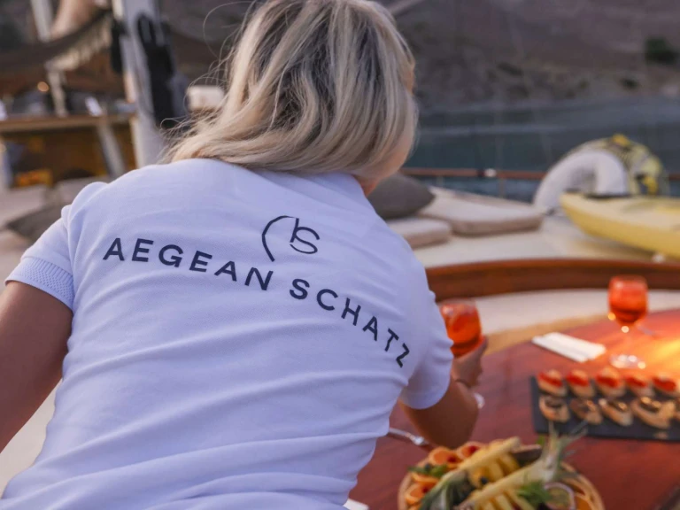 Hire Luxury Yacht Yener Yacht with a boat licence
