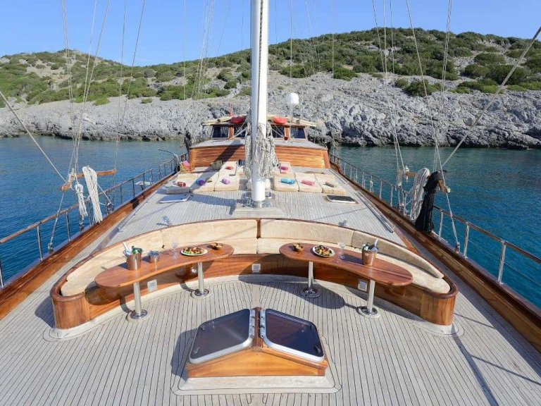 Hire Luxury Yacht Custom built - Bodrum with a boat licence