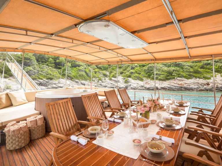 Charter a Custom Kadena in Croatia on Samboat