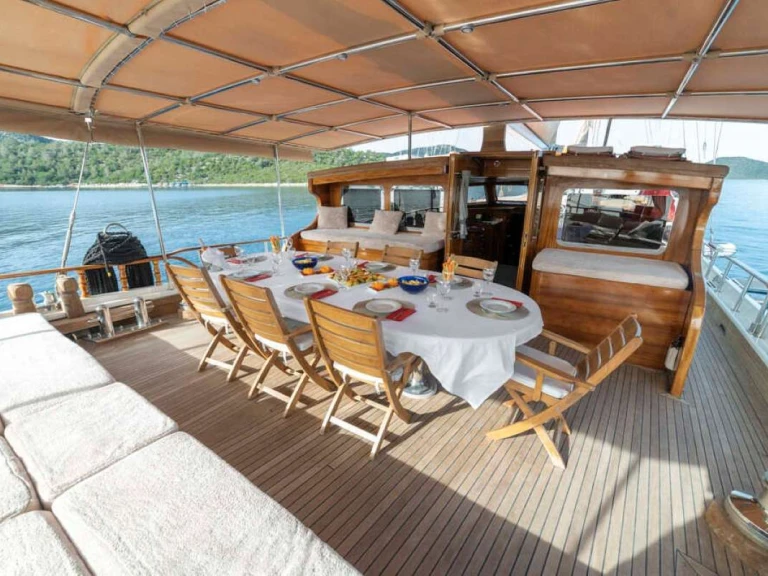 Luxury Yacht hire in Bodrum - Custom Torini