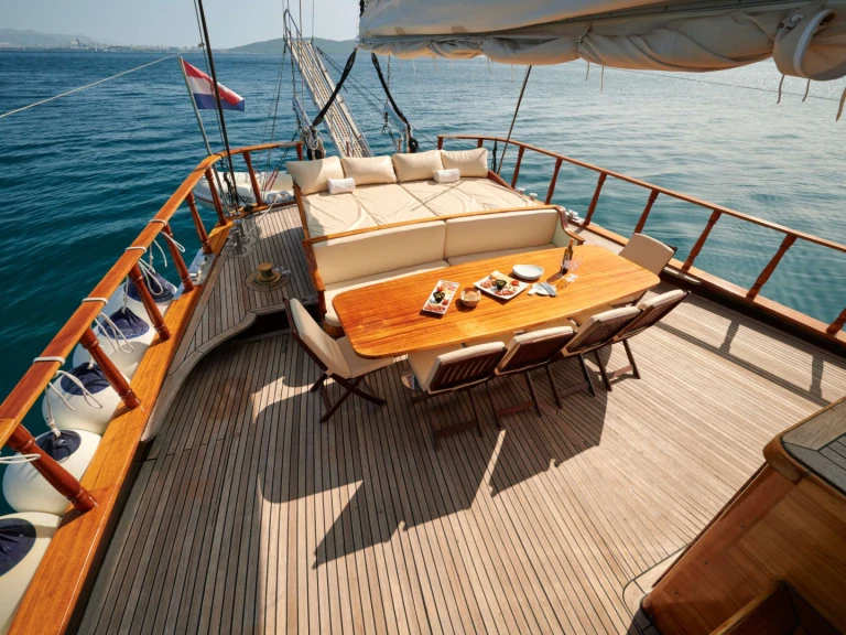 Luxury Yacht hire in Kaštel Gomilica - Custom QUEEN OF ADRIATIC