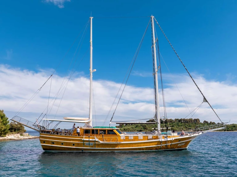 Luxury Yacht to hire Croatia at the best price