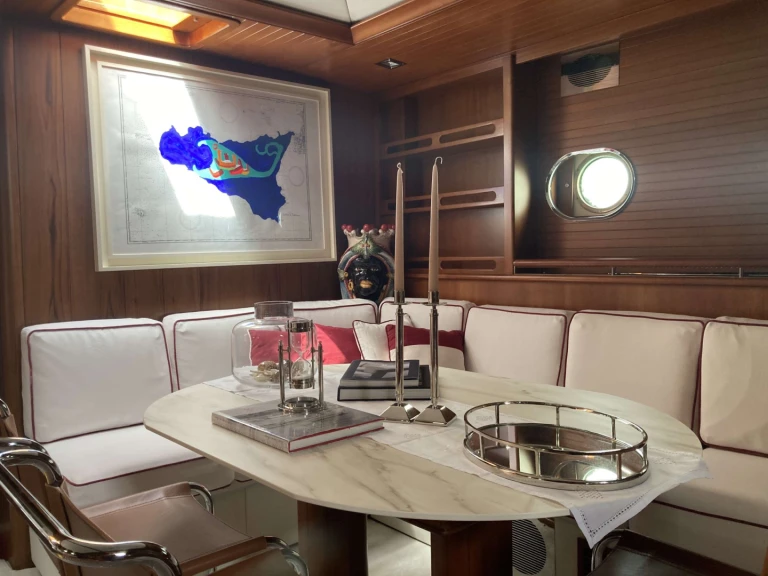 Luxury Yacht to hire Sicily (Island) at the best price