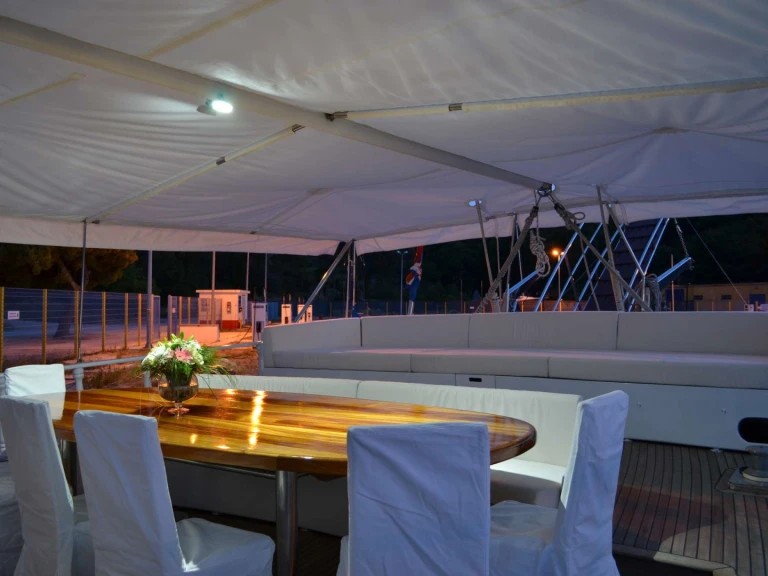 Hire Luxury Yacht Ege Yat with a boat licence
