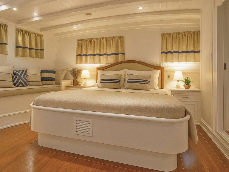 Hire a  YÜCE BEY Marmaris