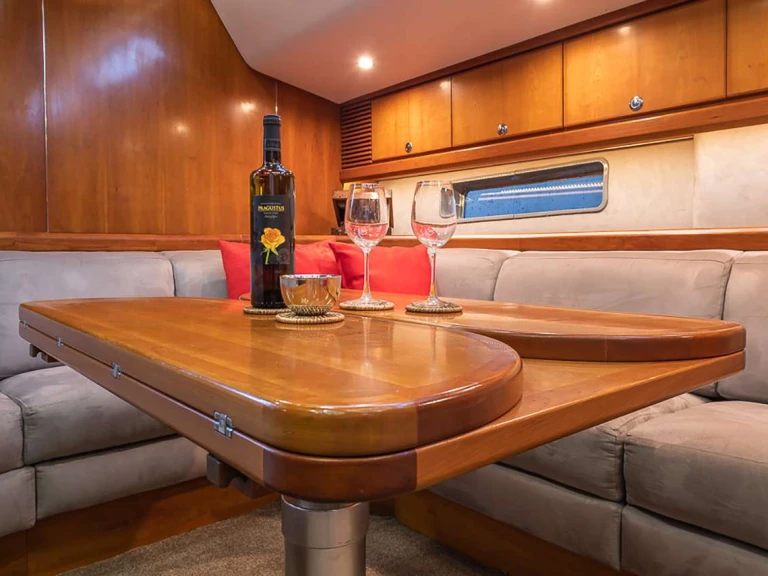 Yacht charter Panama City - Pendennis OCEAN PHOENIX on SamBoat
