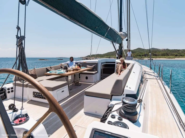 Hire a Cnb-Bordeaux NEYINA Corsica