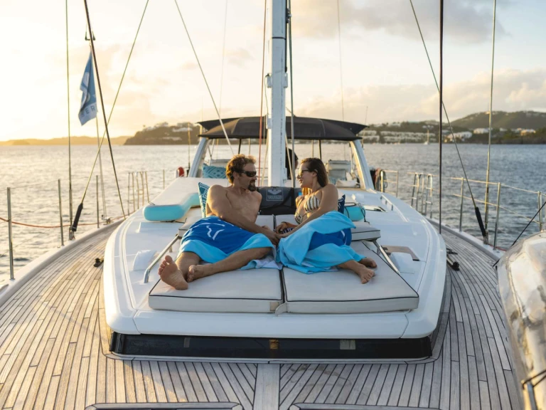 Yacht hire Red Hook cheap SERENA
