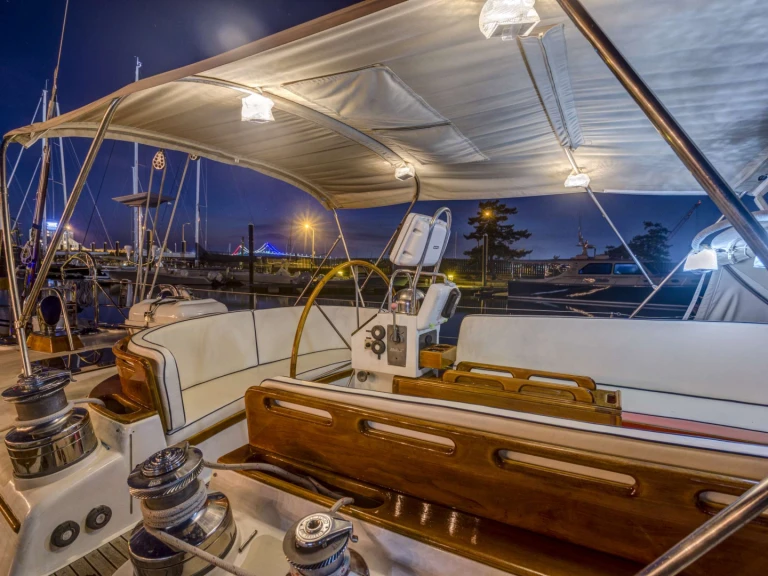 Luxury Yacht hire in Boston - Little Harbor Tyche