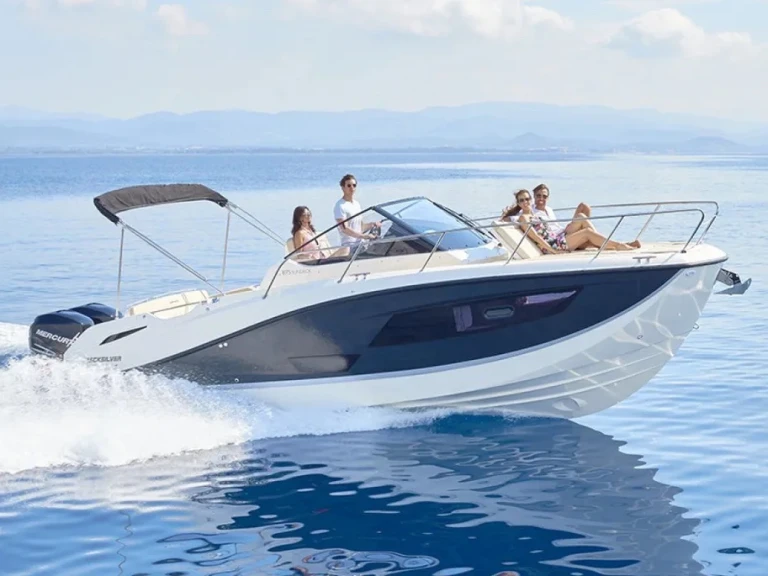 Motorboat hire in Marseille - Quicksilver Activ 875 Sundeck