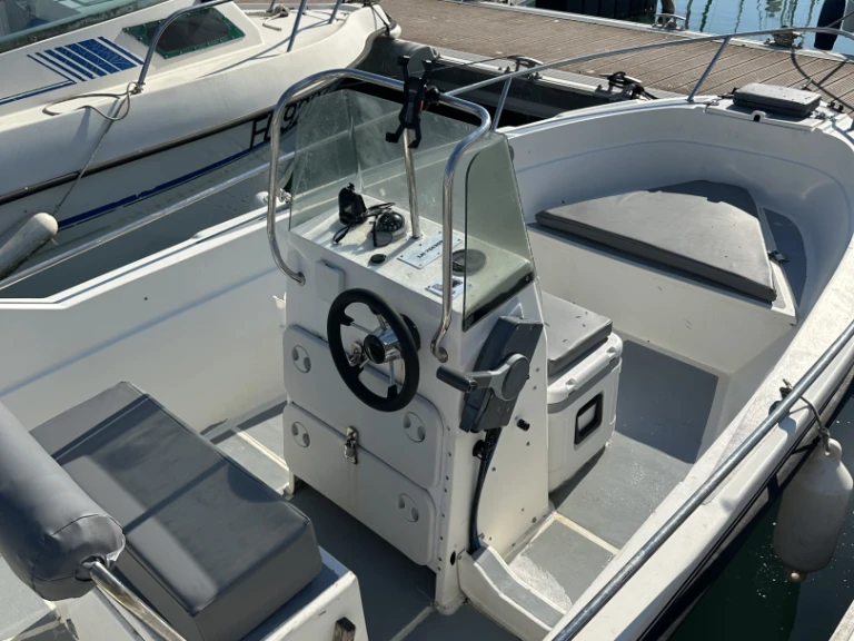 Charter a B2 Marine Cap Ferret 500 in Le Havre on Samboat