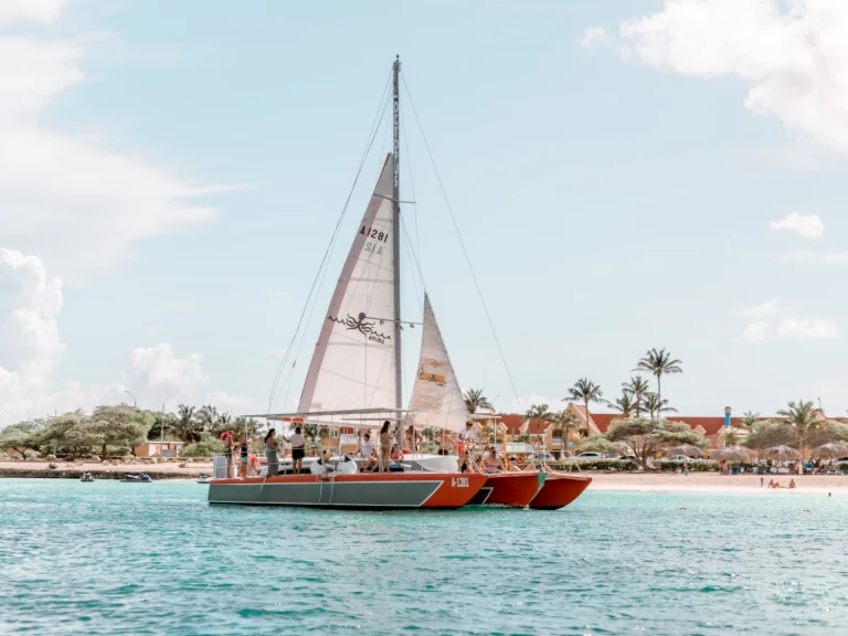 Yacht hire Aruba cheap custom