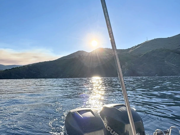 Yacht hire Cerbère cheap Cap Camarat 8.5 WA