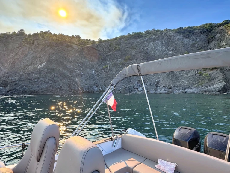 Hire Motorboat with or without skipper Jeanneau Cerbère
