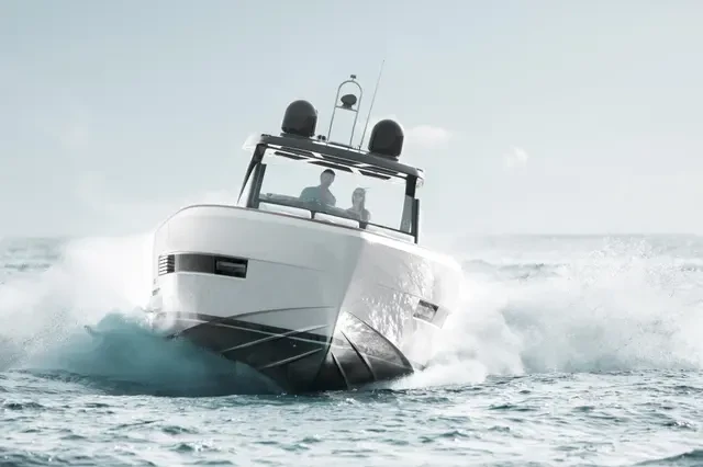 Hire a Fjord Fjord 42 Open Saint-Tropez