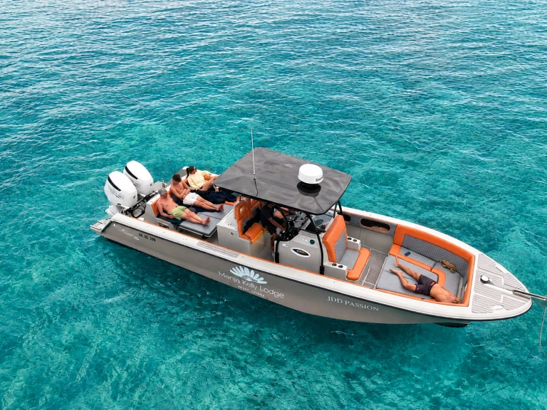 Motorboat hire in Nosy Be - Cnm Octopus Yacht 360