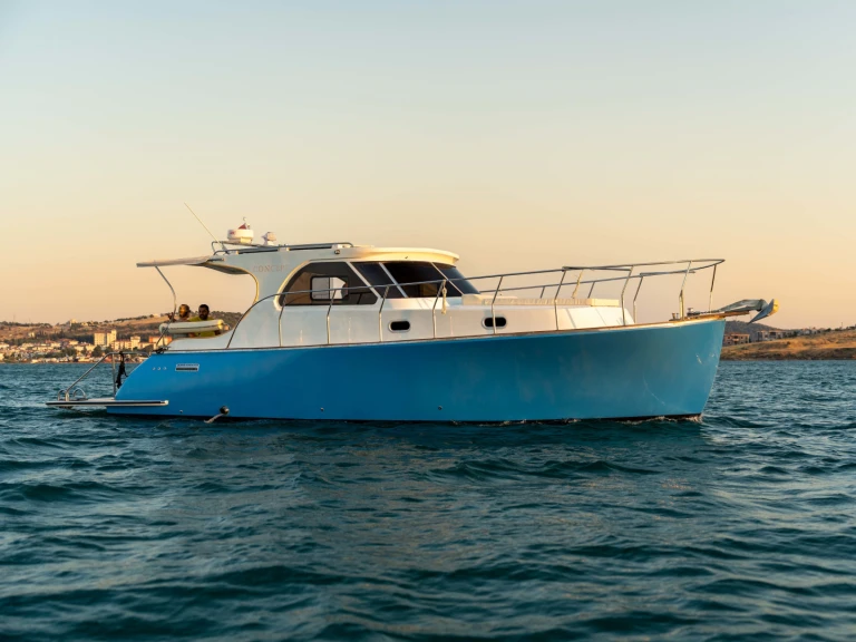 Yacht hire Ayvalık cheap Lobster 38
