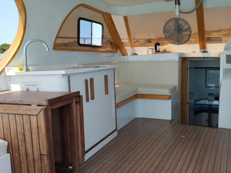Charter a  Lobster 38 in Ayvalık on Samboat