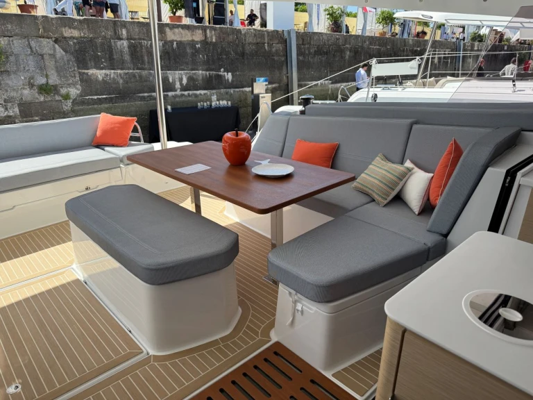 Hire Catamaran with or without skipper Fountaine Pajot Road Town