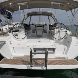 Hire Sailboat Bénéteau with a boat licence