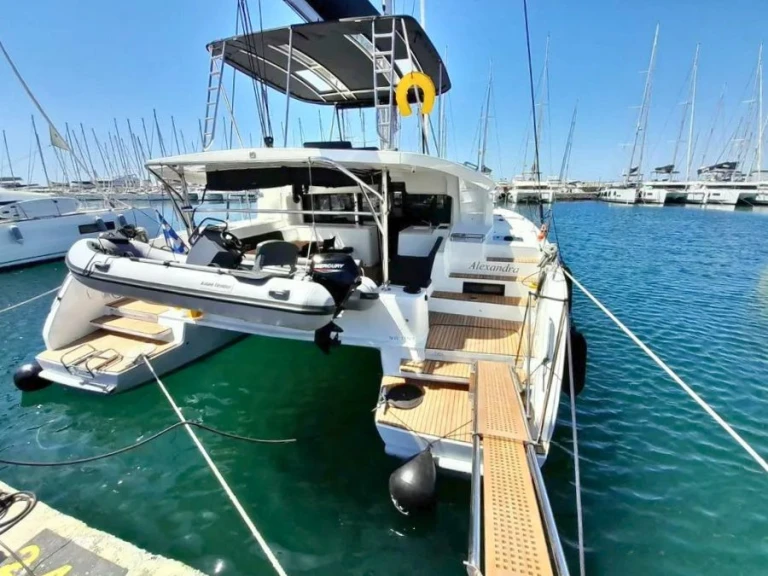 Catamaran to hire Alimos at the best price