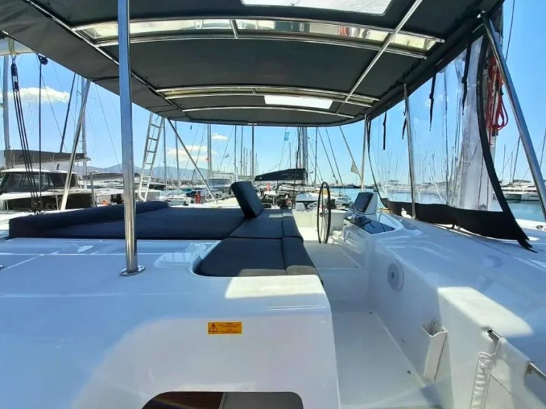 Yacht charter Alimos - Lagoon Lagoon 46 on SamBoat