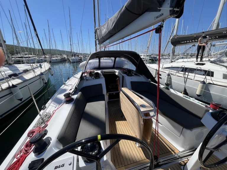 Hire a Dehler Dehler 38 SQ Punat