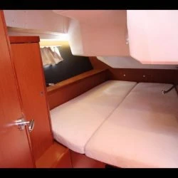 Sailboat to hire Lefkáda at the best price