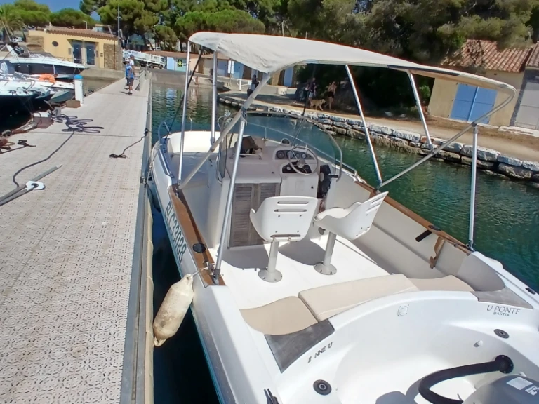 Bénéteau Cap ferret 650 charter bareboat or skippered in  Bormes-les-Mimosas