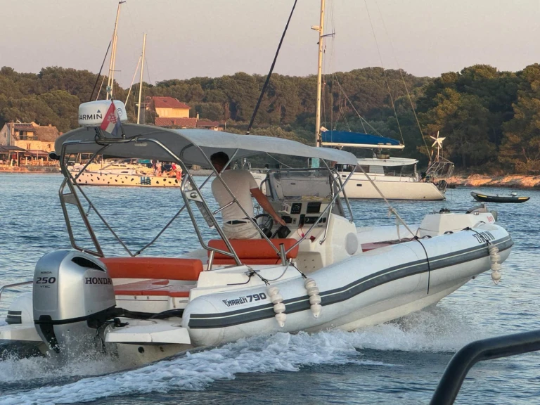 Yacht charter Hvar - Marlin Boat 790 Pro Dynamic on SamBoat