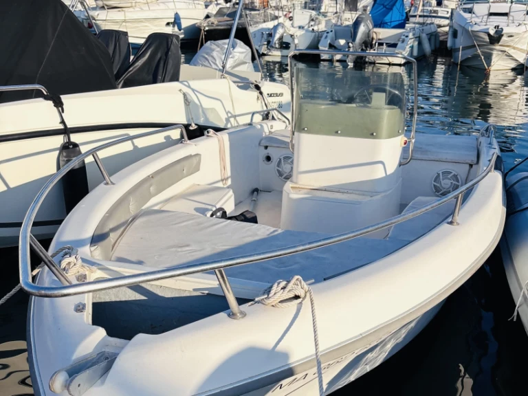 Sessa Marine Key Largo 16 charter bareboat or skippered in  Cannes