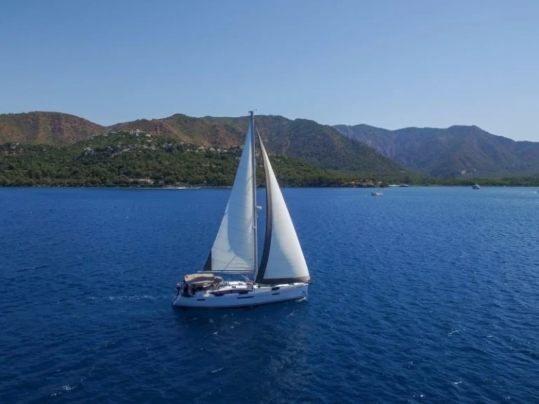 Hire Sailboat Custom Made with a boat licence