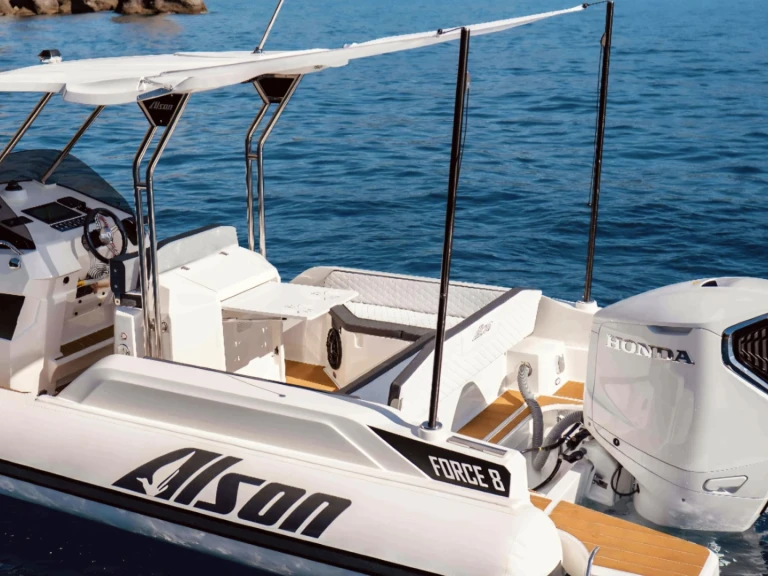 Yacht charter La Maddalena - Alson Force 8 on SamBoat