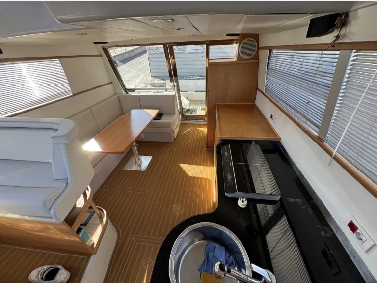 Yacht hire Golfo Aranci Port cheap Ferretti 39