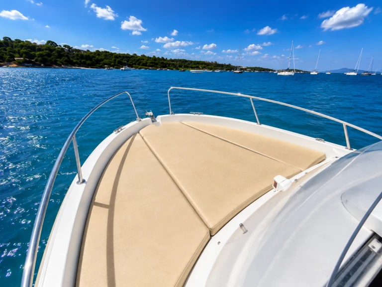Charter a Jeanneau Cap Camarat 555 WA in Mandelieu-la-Napoule on Samboat