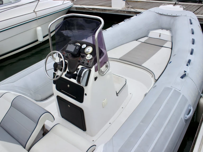 RIB to hire La Rochelle at the best price