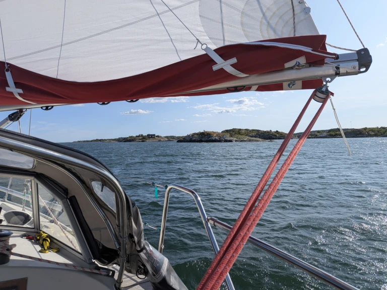 Hire Sailboat Maxi with a boat licence