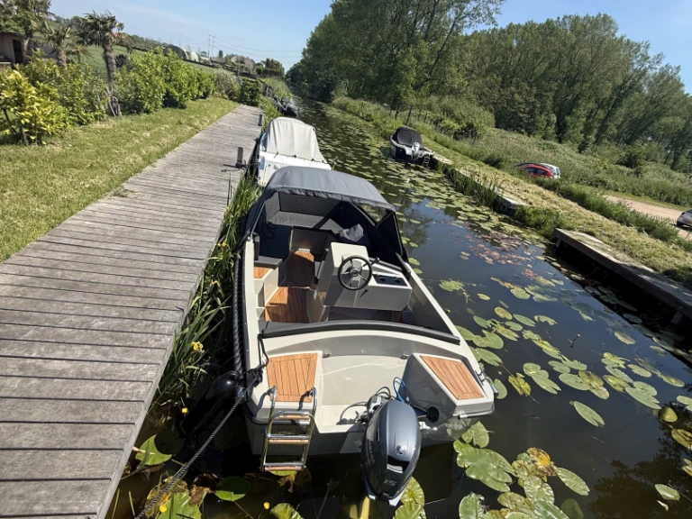 Motorboat hire in Oud Ade - Aqua24 Aqua24 de Luxe