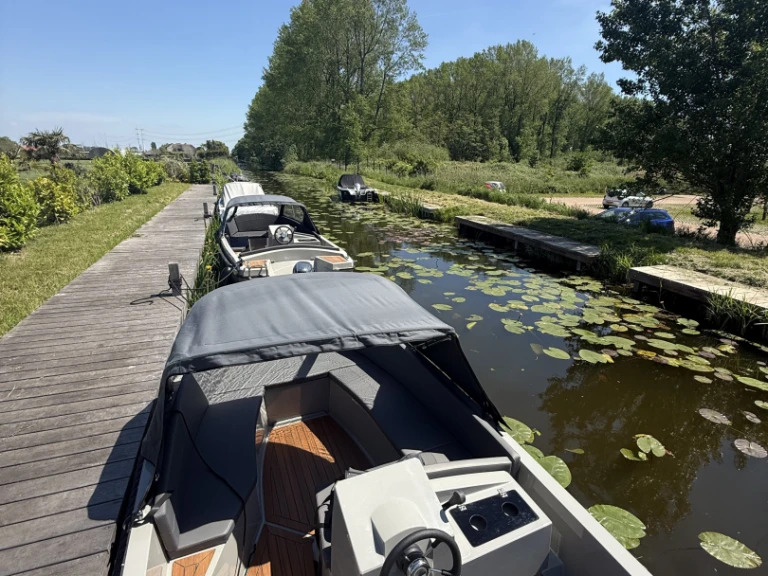 Hire Motorboat with or without skipper Aqua24 Oud Ade