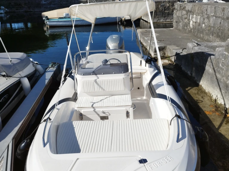 Yacht charter Grand Port d'Aix-les-Bains - Zar Zar 53 on SamBoat