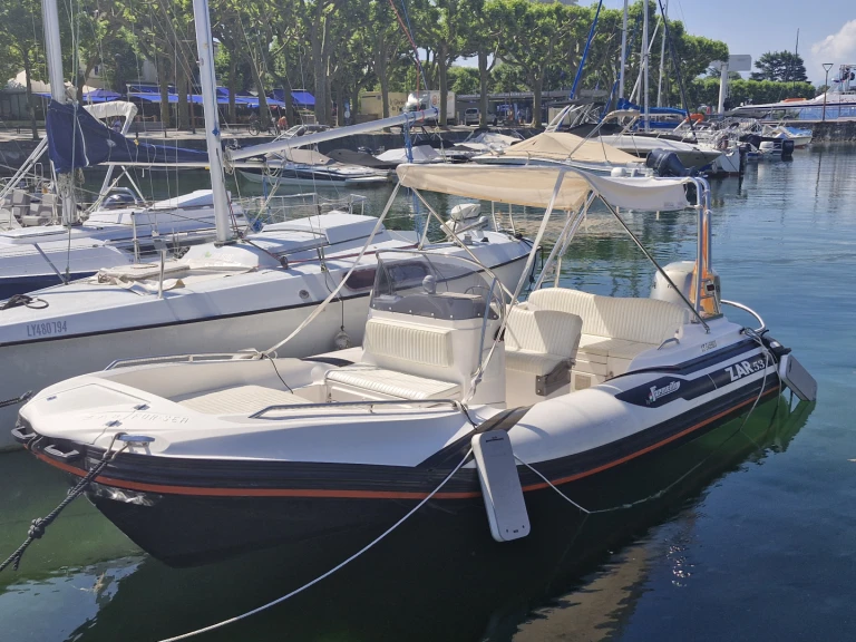 Hire a Zar Zar 53 Grand Port d'Aix-les-Bains