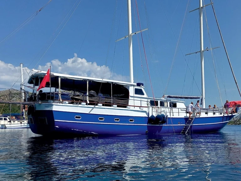 Sailboat to hire Marmaris at the best price