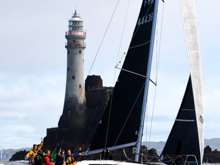 Sailboat to hire La Trinité-sur-Mer at the best price