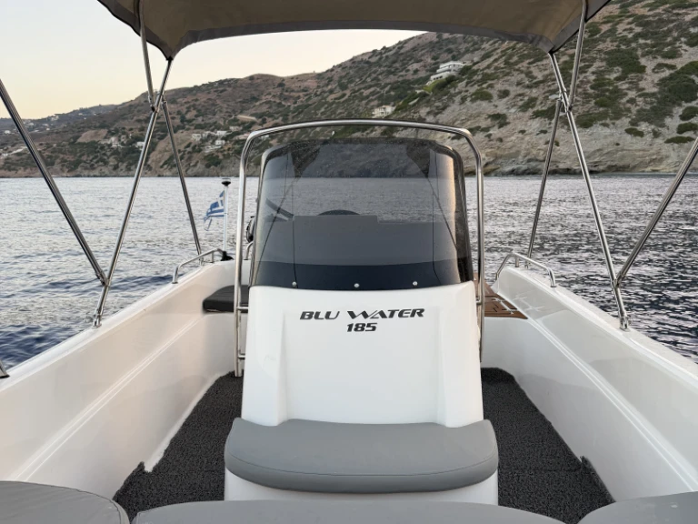 Hire Motorboat Poseidon with a boat licence