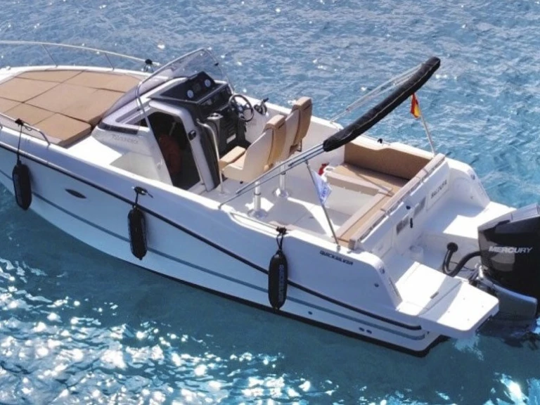 Yacht hire Marseille cheap Activ 755 Sundeck