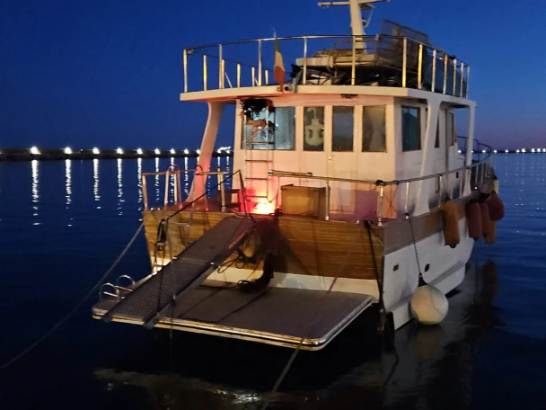 Motorboat hire in Salerno - Gulet First 48