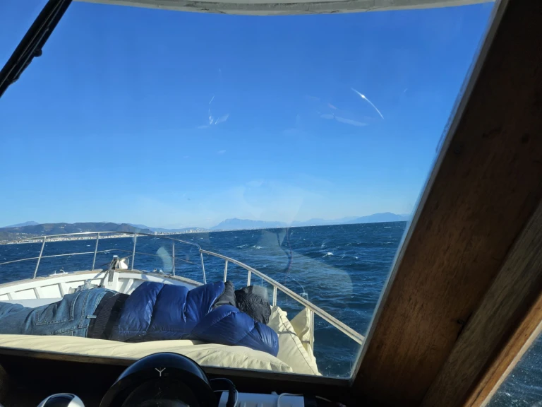 Hire Motorboat Gulet with a boat licence