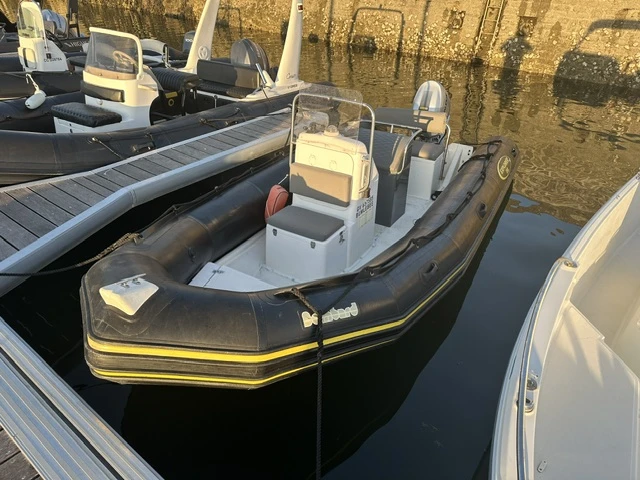 Hire a Bombard Explorer 550 SP Bénodet