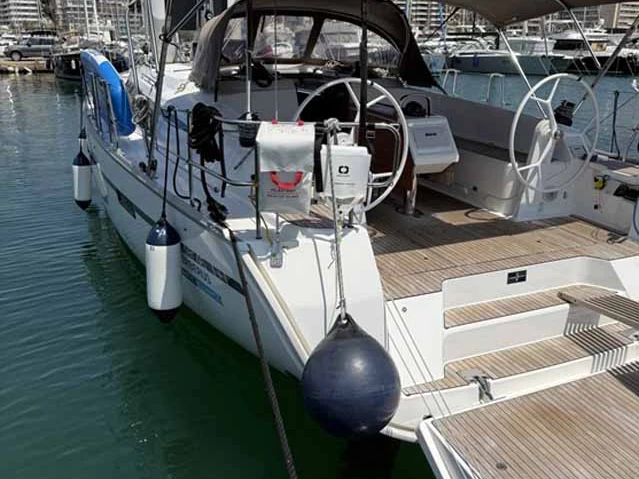 Hire Sailboat with or without skipper Bavaria Lefkáda