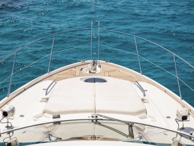 Hire a Sunseeker Manhattan 63 Palma de Mallorca